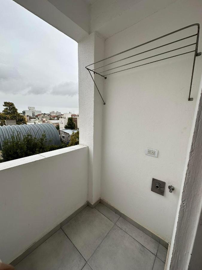 Departamento Por Dia Para 4 Personas Con Cochera Cubierta En Bahía Blanca 外观 照片